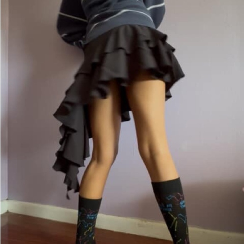 SHEIN Black Asymmetrical Skater Mini Skirt